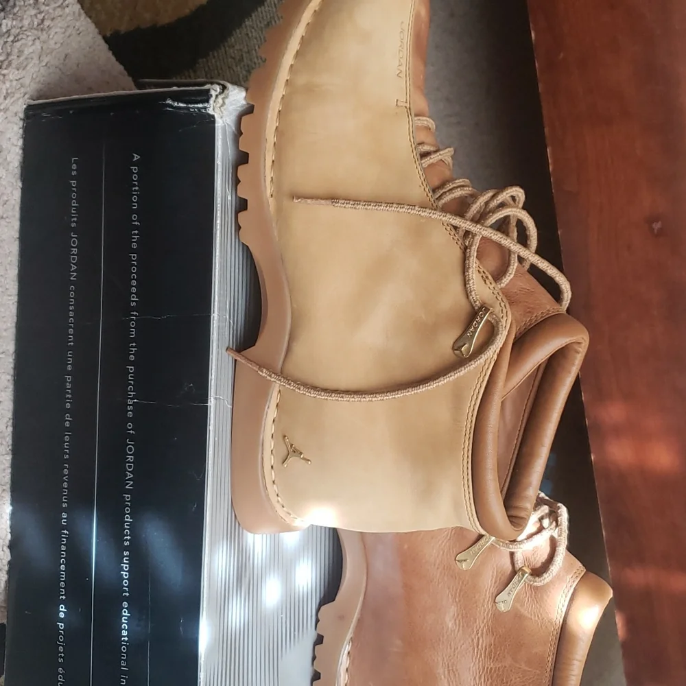 Men's Shoes - Picture 3 of 4